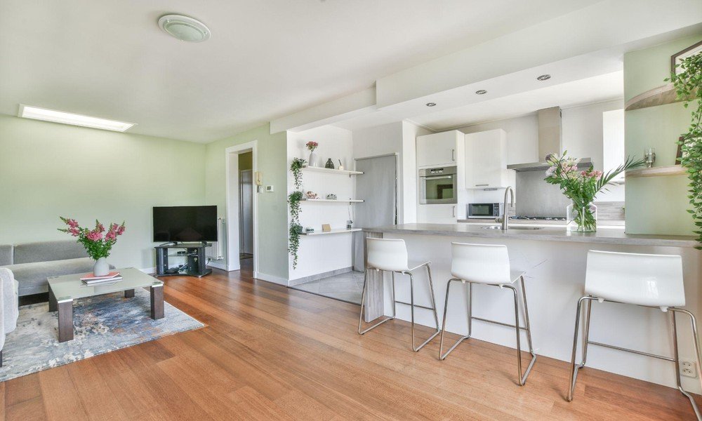 When to Choose Corporate Housing Over Serviced Apartments